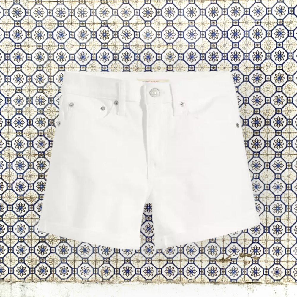 New 32/14 Levi's MidLength White Denim Short 4"Inseam Stretch